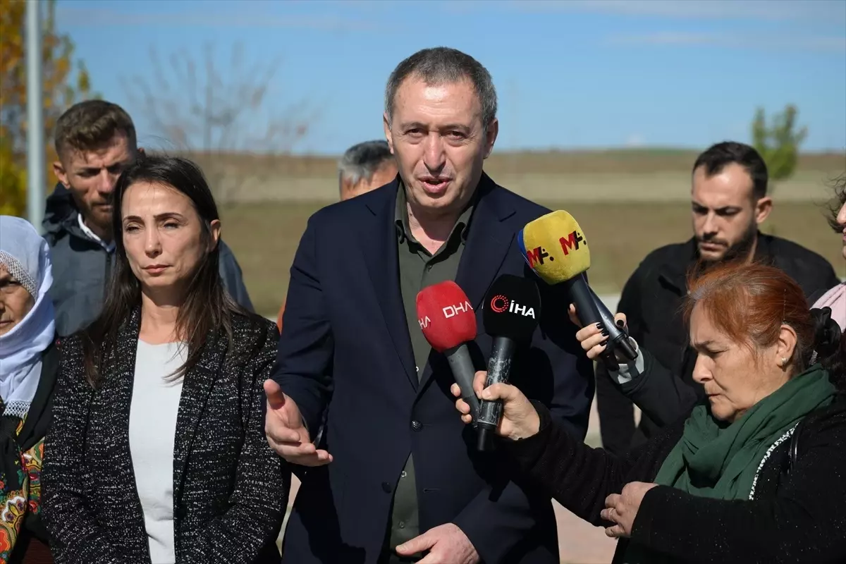 DEM Partisi’nden Demirtaş’a Ziyaret dem partisinden demirtasa ziyaret UMYcOOnI.jpg