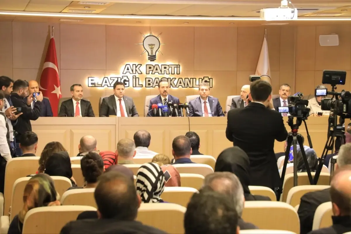 kursad zorlu ana muhalefet populizme ve sikayet siyasetine odaglandi qVjymLCg.jpg