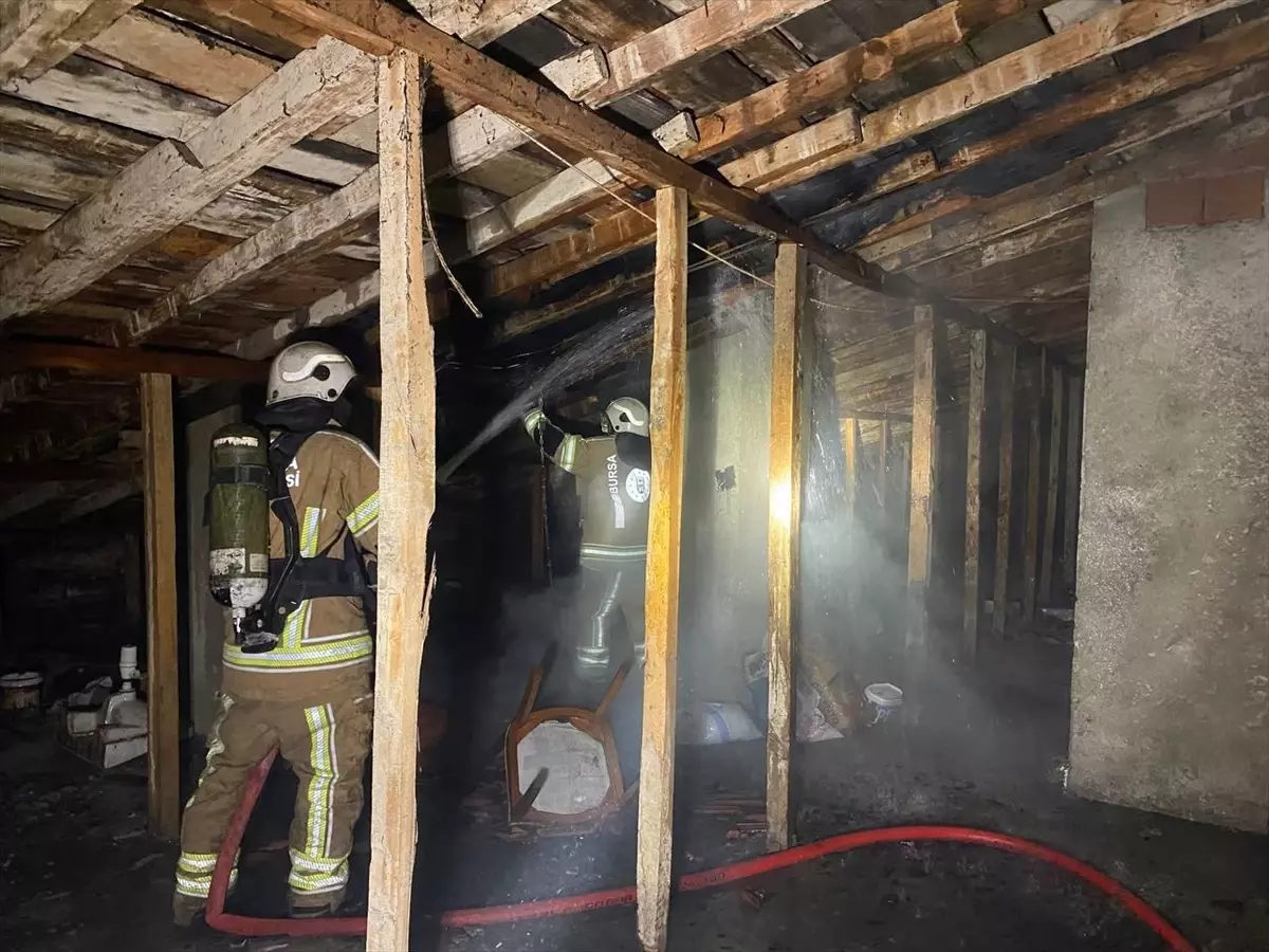 mudanyada apartmanda art arda yangin DhJsIxpx.jpg