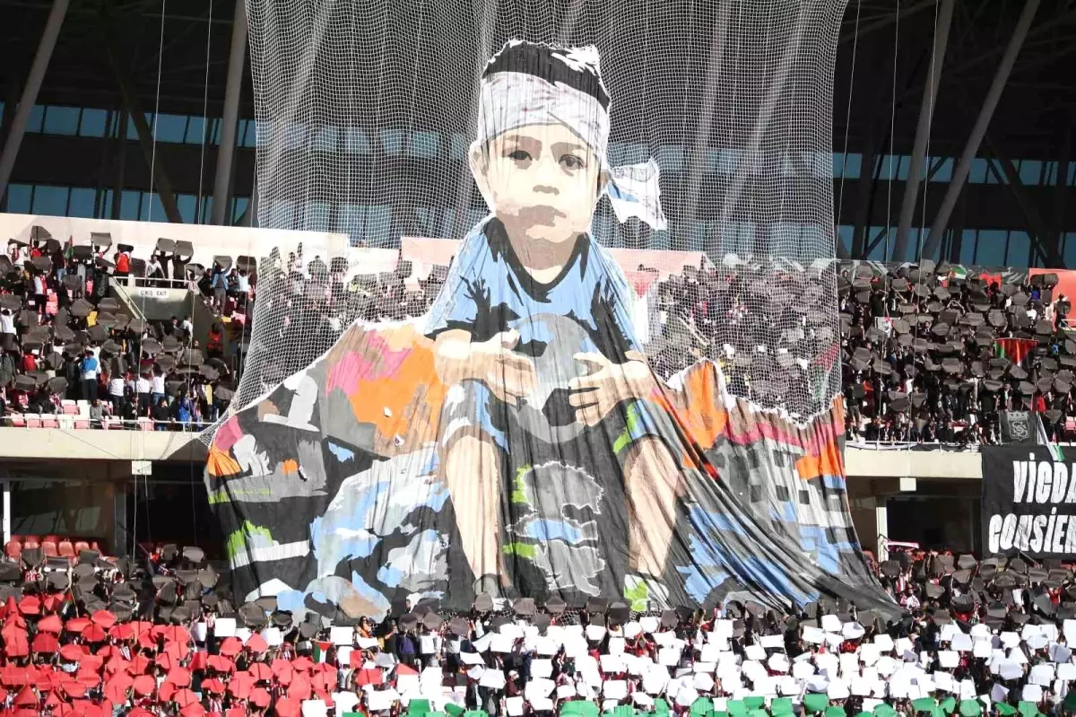 Sivassporlu Taraftarlardan Gazze Protestosu sivassporlu taraftarlardan gazze protestosu QvuRdZJr