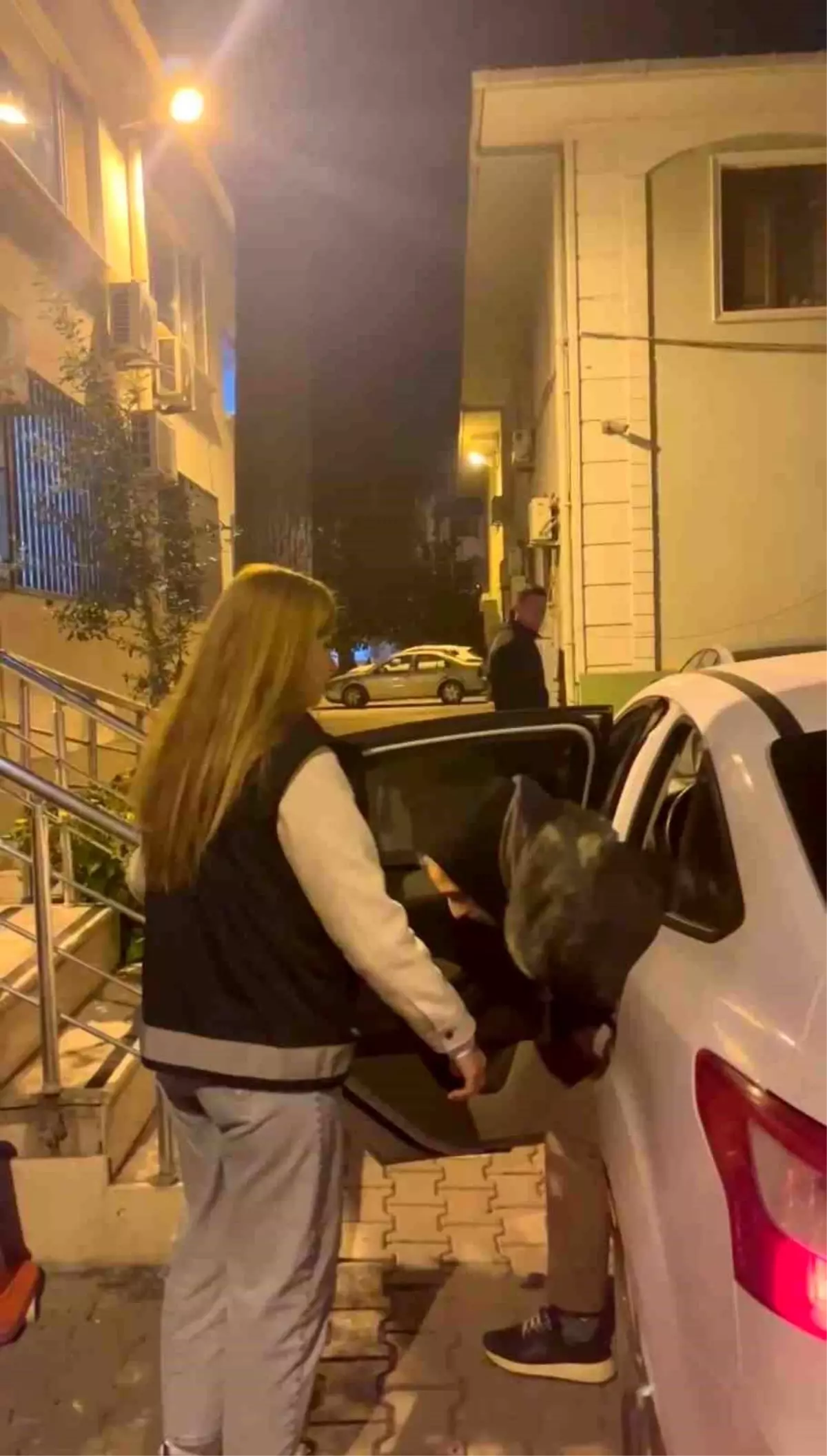 bursada kadin isletmeci musterilerin kimlik bilgileriyle kredi cekti LERP4BrN.jpg