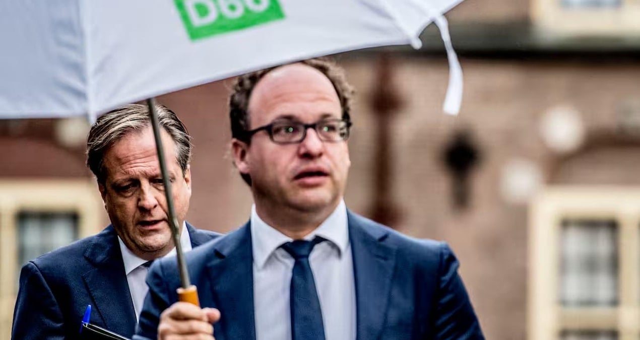 eski bakan kasif olarak gorevlendirildi nT3r3Asu.jpg