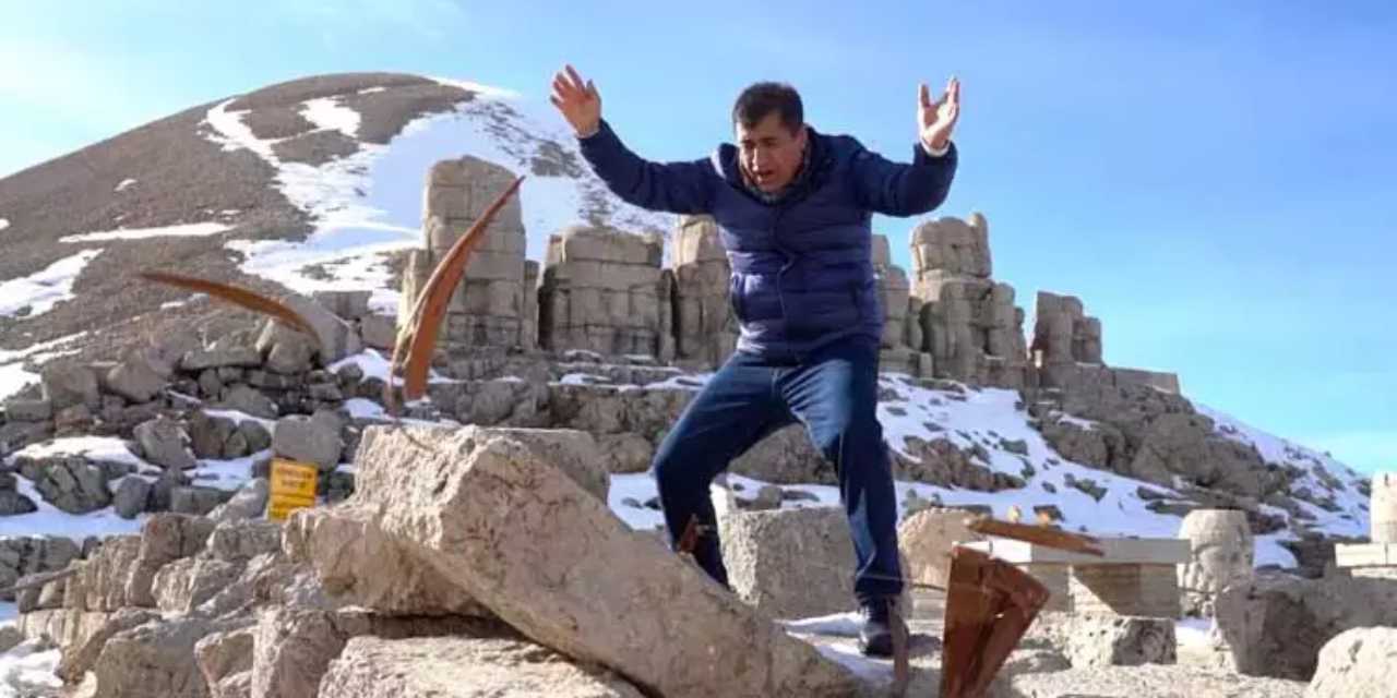 Nemrut’ta sazını parçalamıştı: Bakanlık ünlü türkücü hakkında inceleme başlattı