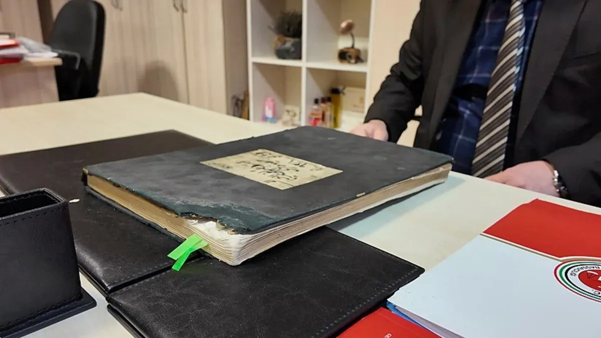 Depodan 100 yıllık adli emanet defteri çıktı