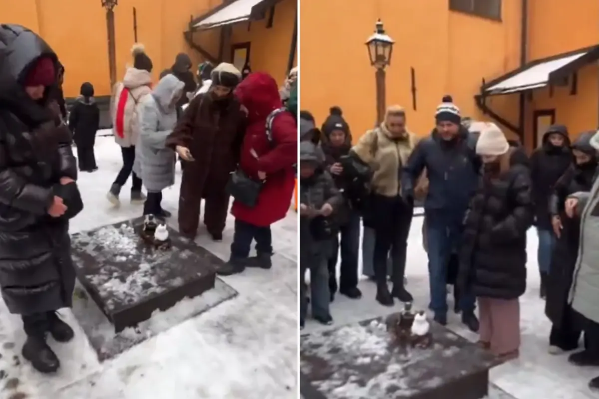 Stockholm’de bir Türk imzası: Yarım asırlık heykele kardan arkadaş