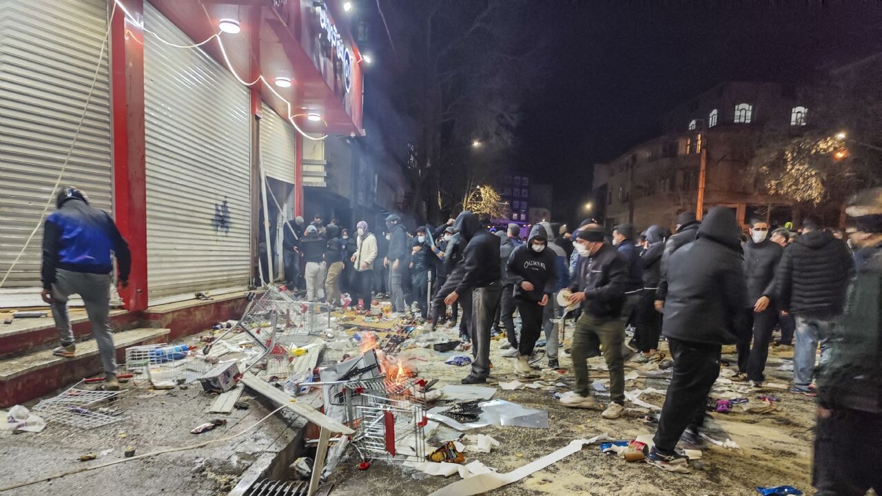 Trump’tan İran provokasyonu: ‘Yardım yolda’