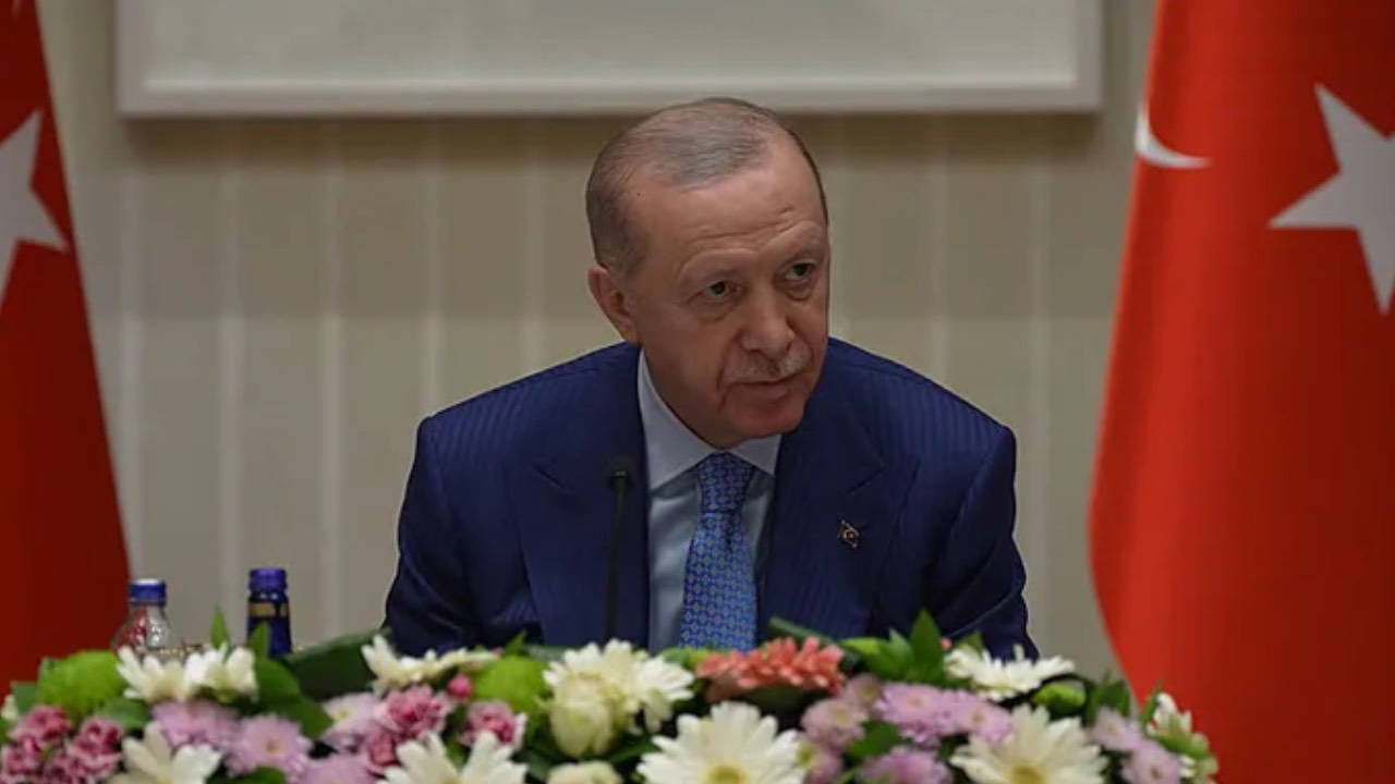 Erdoğan’dan 1 Mayıs Mesajı: “İşçi Kardeşlerimizin Yanındayız”