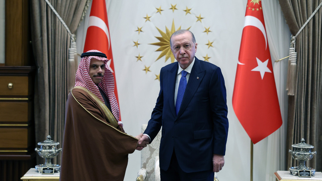 cumhurbaskani-erdogan-suudi-disisleri-bakanini-kabul-etti-EiEWLiP4