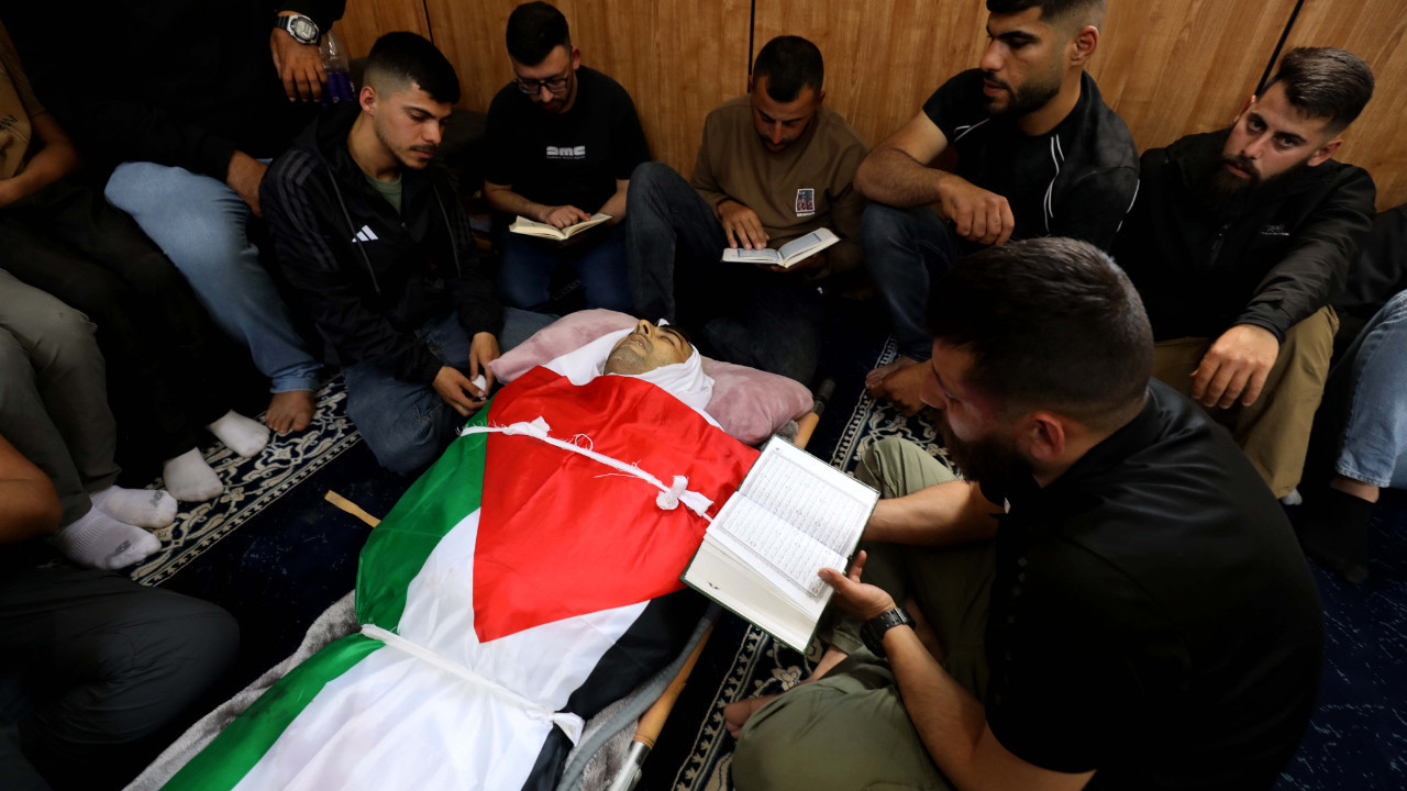 israil-ordusu-bati-seriada-kampa-baskin-duzenledi-1-filistinli-hayatini-kaybetti-e6ZfXTT6