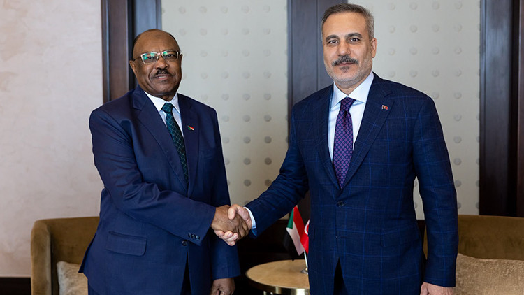 Dışişleri Bakanı Hakan Fidan, Sudanlı mevkidaşı Salem ile görüştü