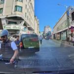 Beyoğlu’nda yol verme tartışmasında 'Boksörüm çeneni k.