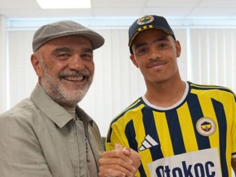 Fenerbahce mason greenwooda kavustu havaalaninda coskulu kalabalik KFjSdGvK
